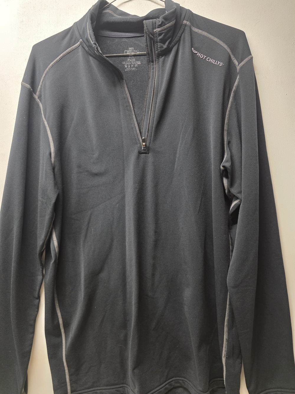 Hot Chillys Mens Medium Black 1/4 Zip Base Layer Pullover Ski Performance Shirt